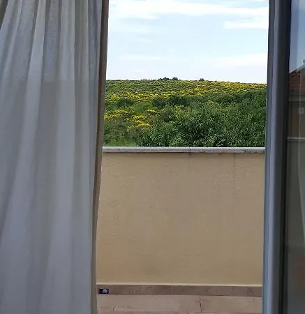 Апартаменты Apartmans Sun & Moon Замбратия