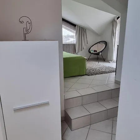 Apartmans Sun & Moon Апартаменты Замбратия