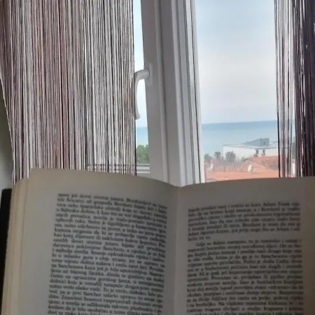 Апартаменты Apartmans Sun & Moon Замбратия