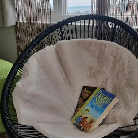 Apartmans Sun & Moon Апартаменты Замбратия